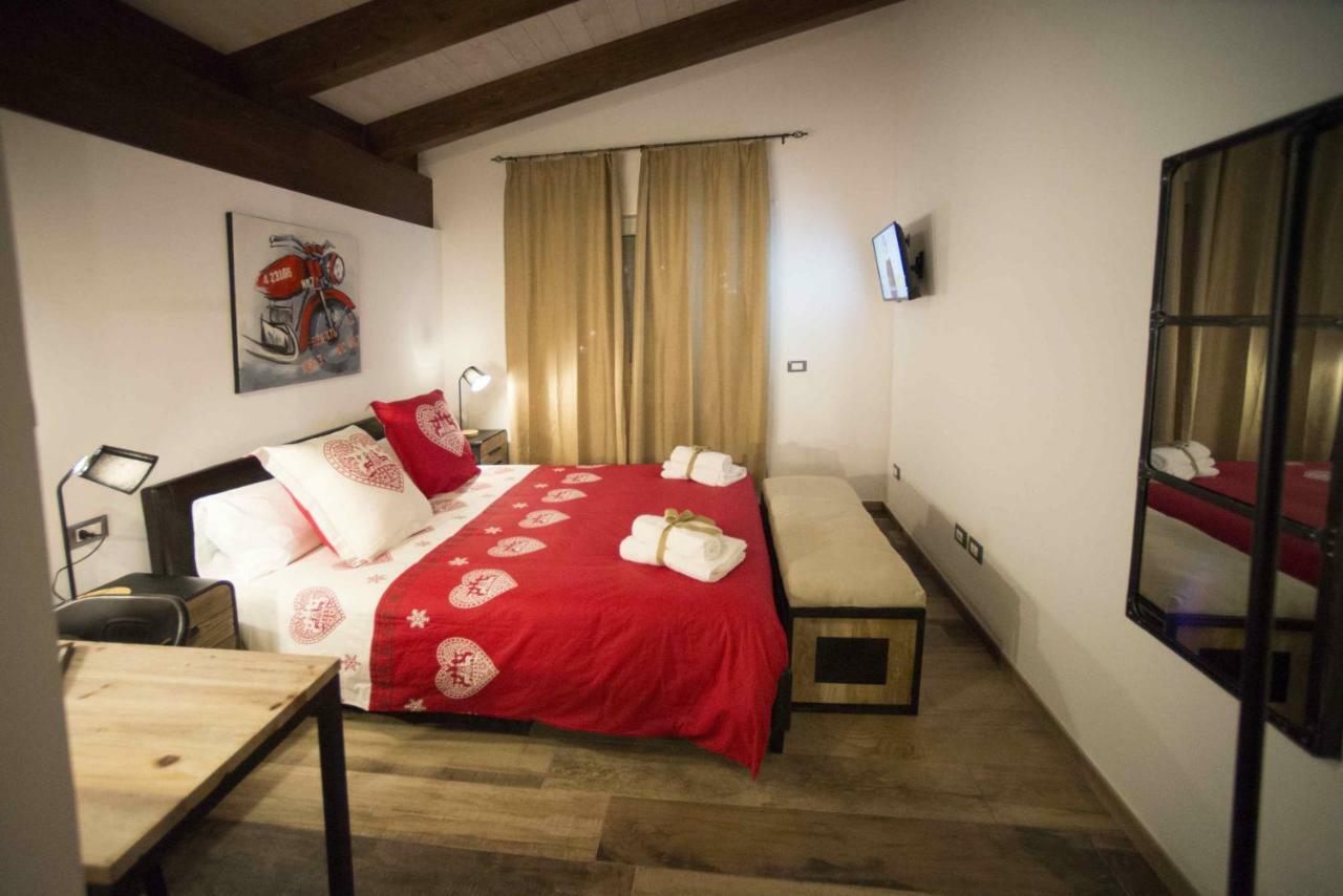 Cristiano Hotel Cosenza Exterior photo